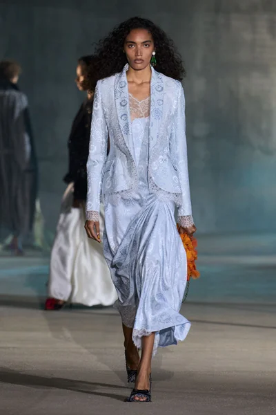 Look 66